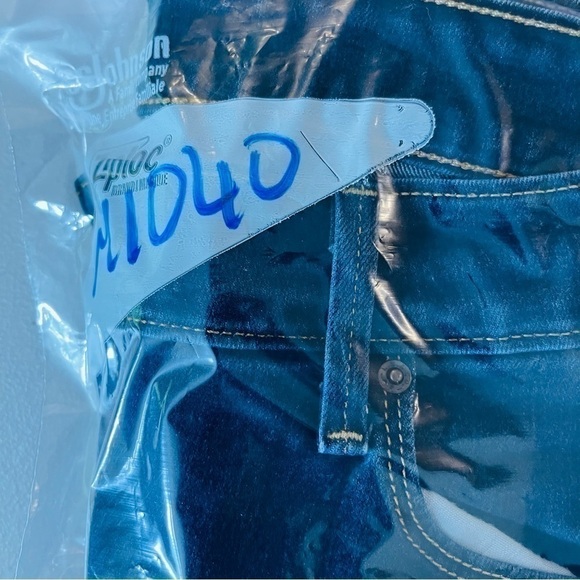 Levi’s Hi-Rise Denim Shorts Women Size 31 Blue Pockets Stretch - Picture 12 of 13